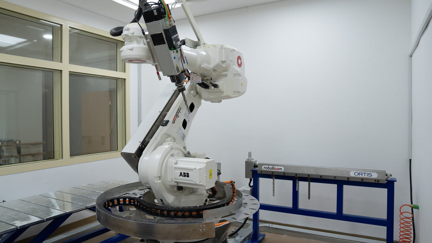 Bauerfeind ME and OTB have installed a state-of-the-art milling robotic machine for orthopedics at Zayed Higher Organization for People of Determination (ZHO) - Bauerfeind United Kingdom