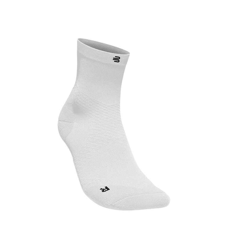Bauerfeind Run Ultralight Mid Cut running socks in white, angled front view