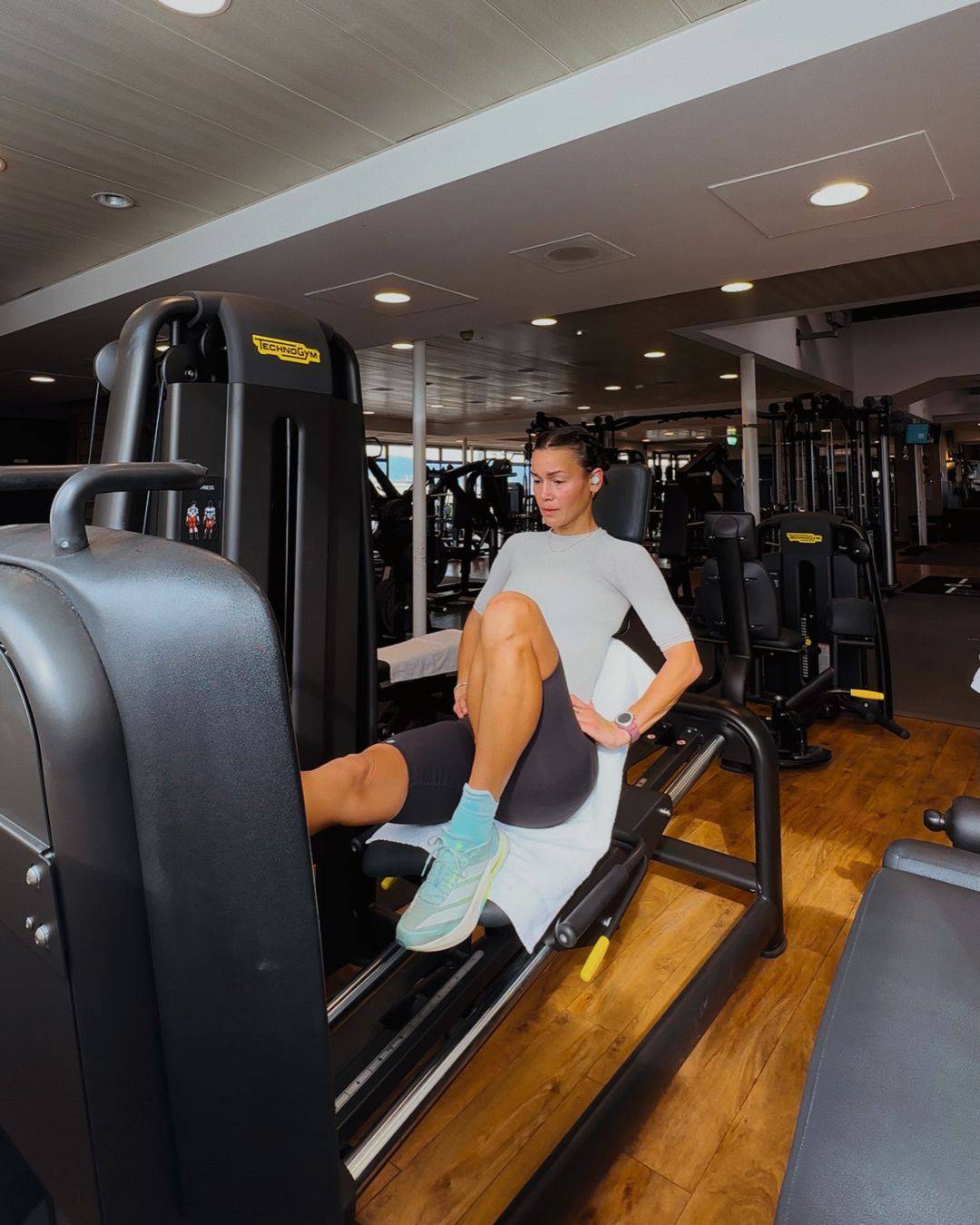 Sports Compression Shorts - Women